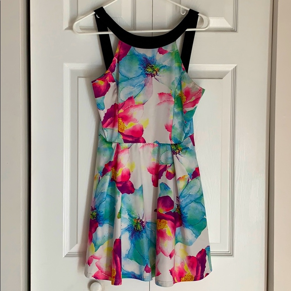 Short dress